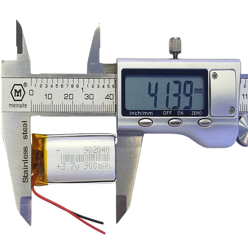 Rechargeable 3.7V 900mAh Li-io - đánh giá và giá Electronics And Gadgets Ce
